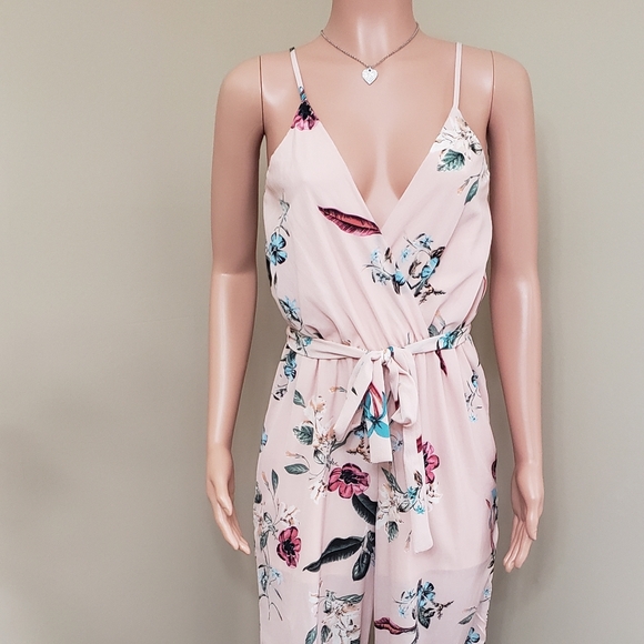 8 of Hearts Pants - 8 of Hearts • Blush Floral Jumpsuit Size S